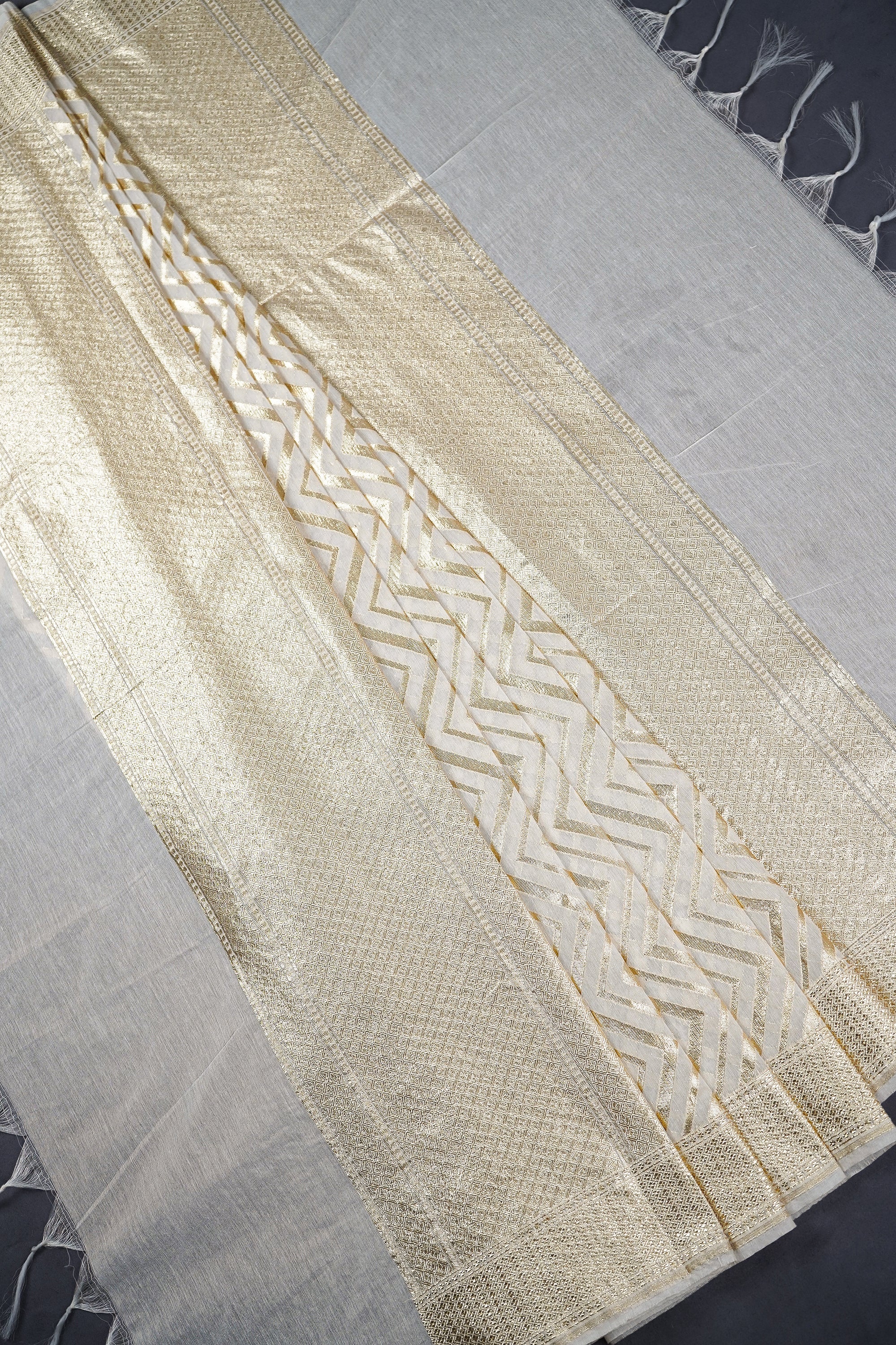White Dyeable Chanderi Dupatta With All Over Zari Handloom 22687