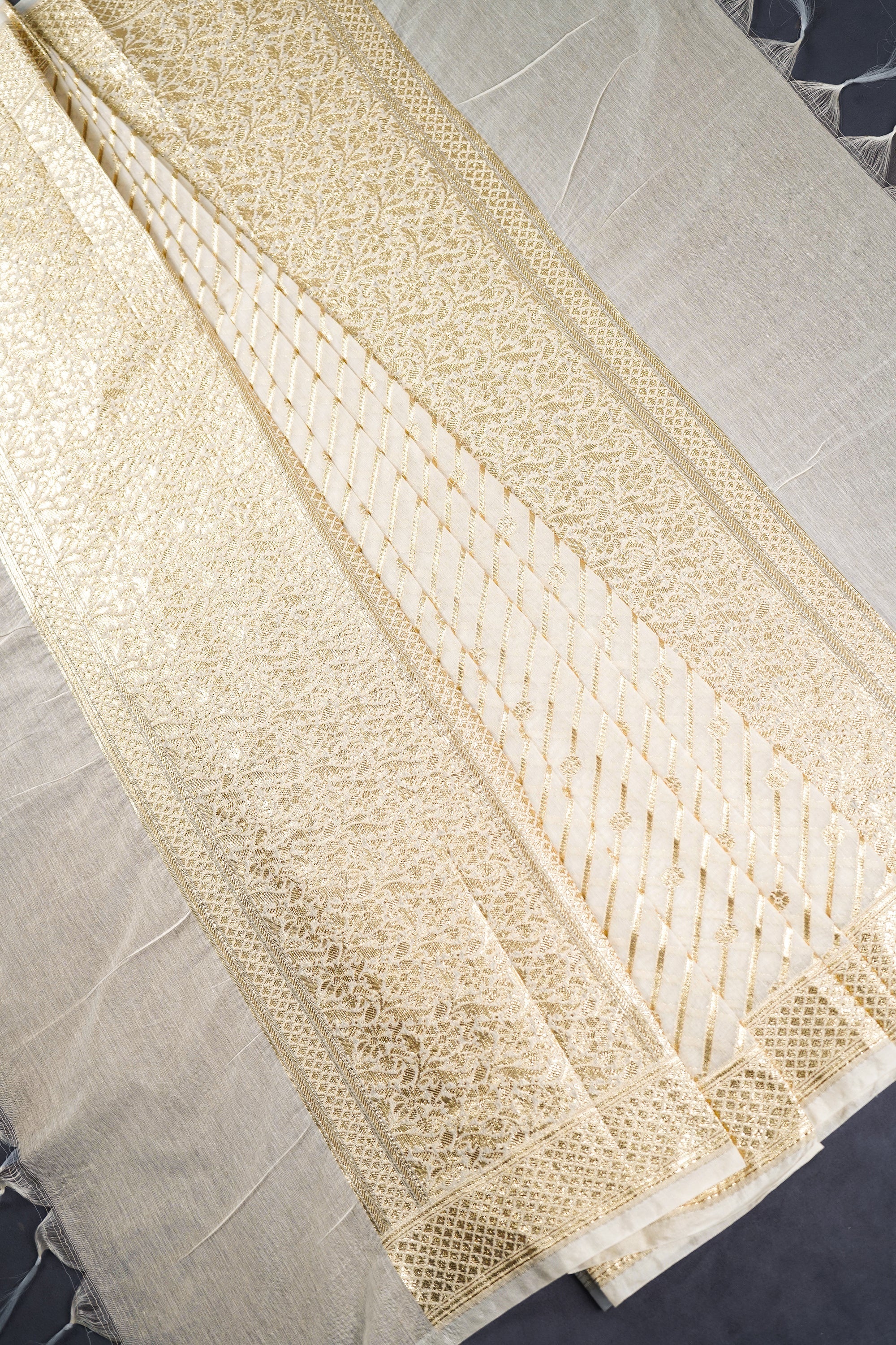 White Dyeable Chanderi Dupatta With All Over Zari Handloom 22692