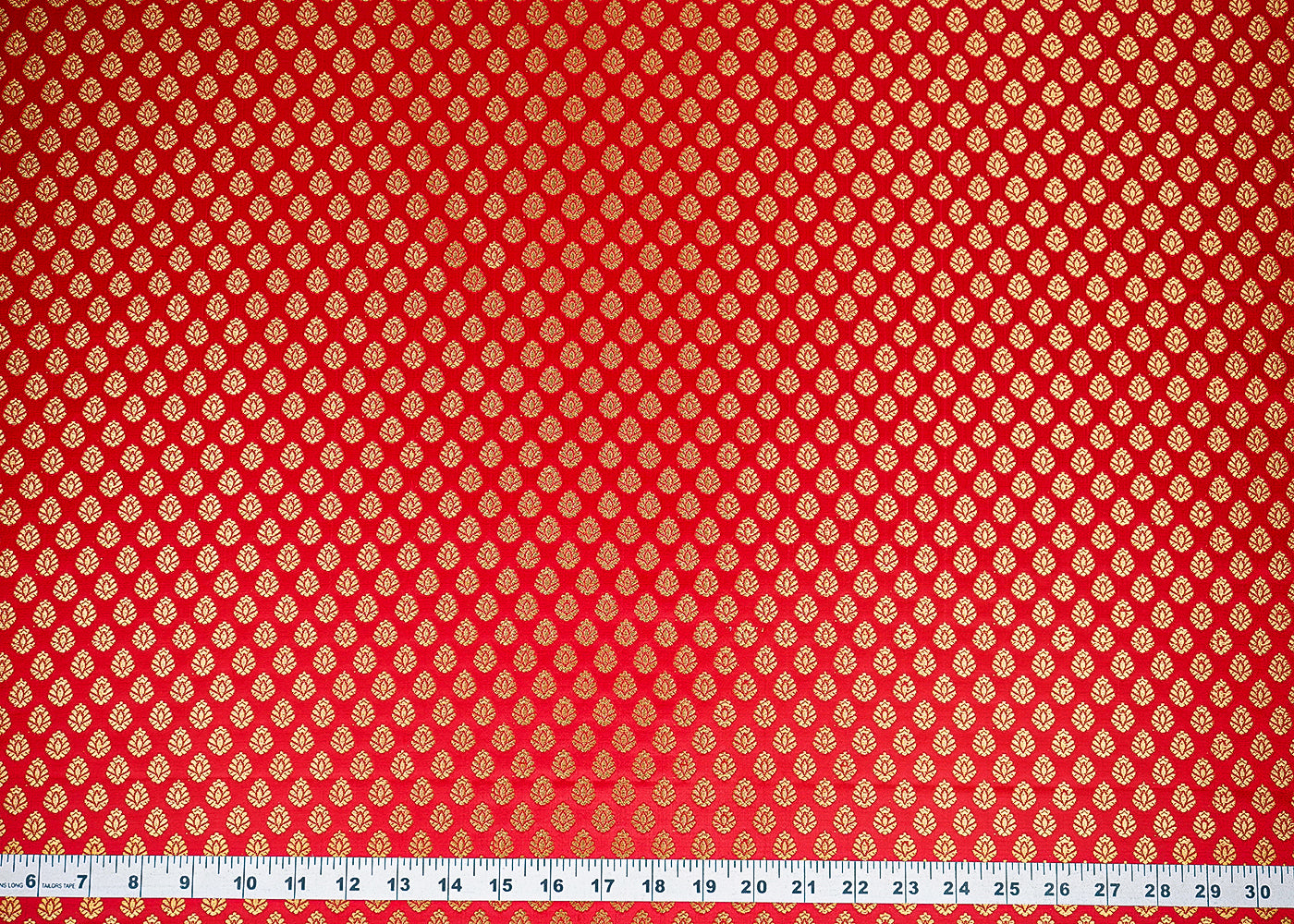 Red-Banarasi-Brocade-Fabric-With-All-Over-Golden-Zari-Handloom-22706-measurement-view
