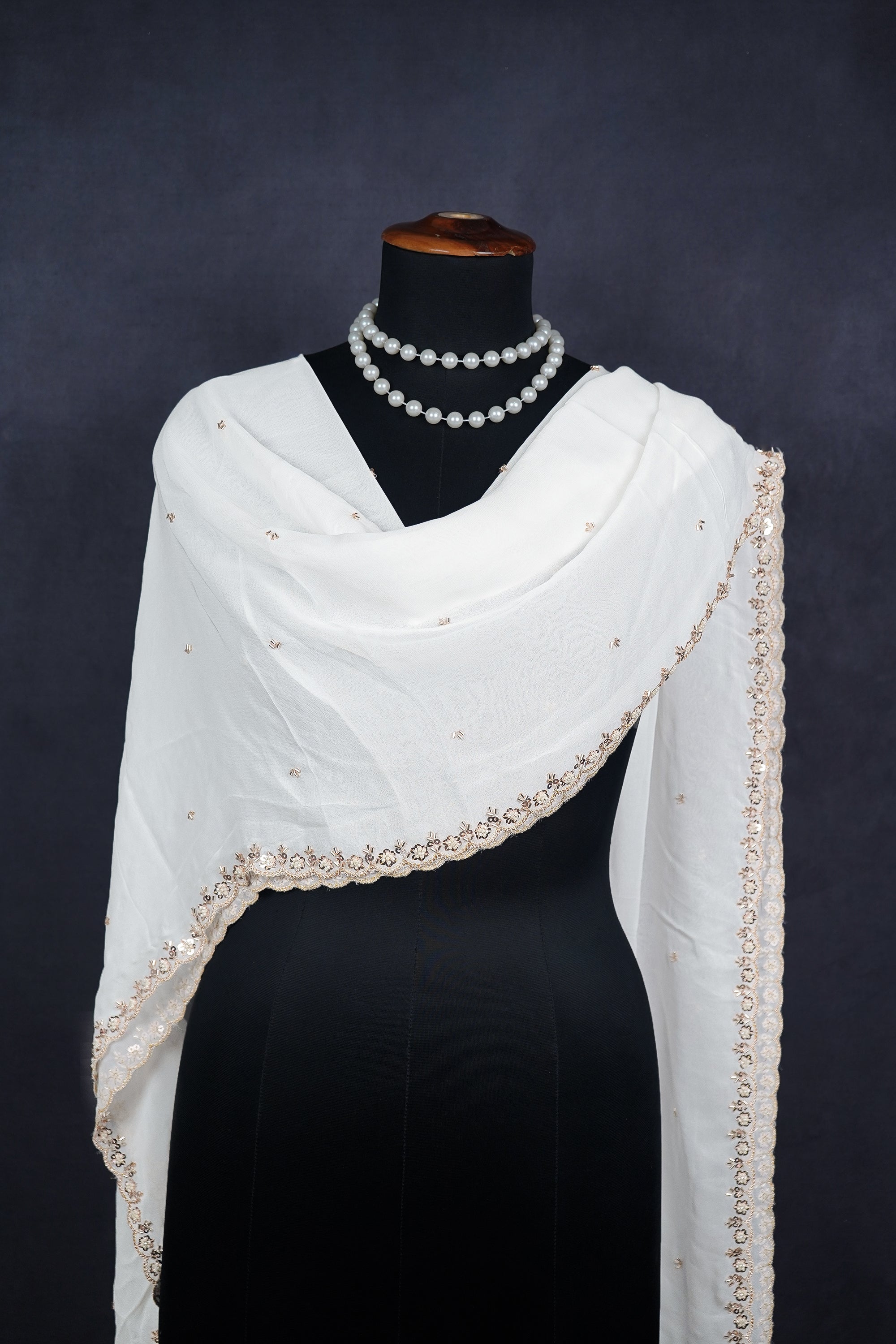 white-georgette-dupatta-with-all-over-katdana-sequins-and-bead-work-with-scalloped-borders-22770-real-view
