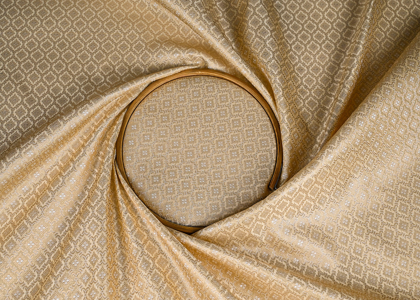 Cream-Banarasi-Brocade-Fabric-With-All-Over-Silver-And-Golden-Zari-Handloom-22934-close-view