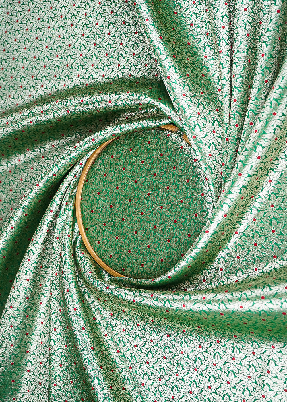 Green-Banarasi-Brocade-Fabric-With-All-Over-Golden-Zari-Handloom-23010-close-view