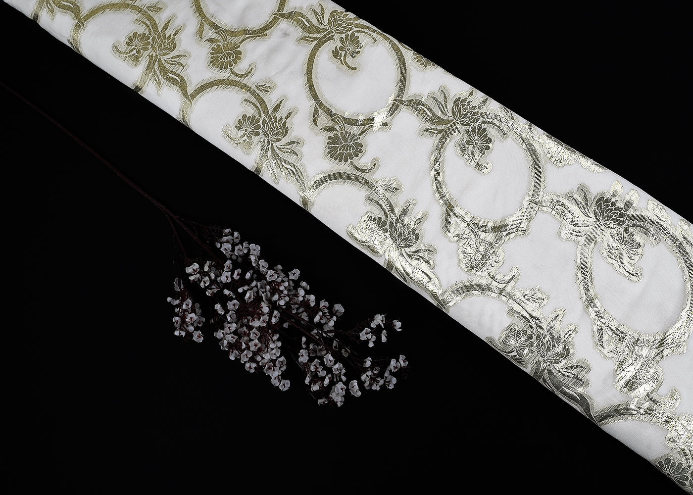 White-Dyeable-Georgette-Fabric-With-All-Over-Foil-Work-23042