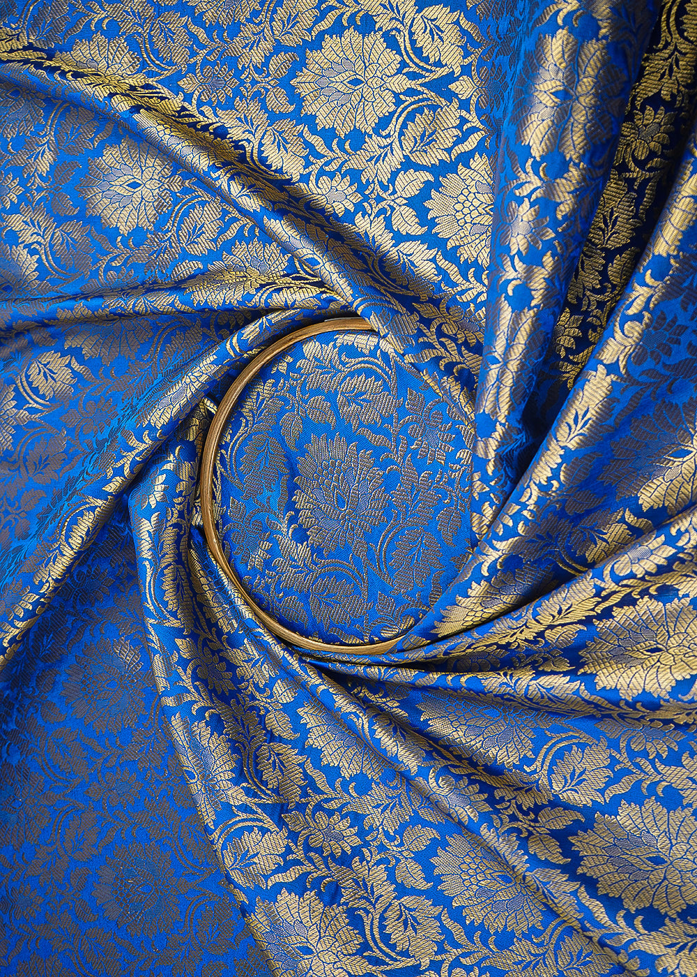 royal-blue-banarasi-brocade-fabric-with-all-over-zari-handloom-23146-close-view