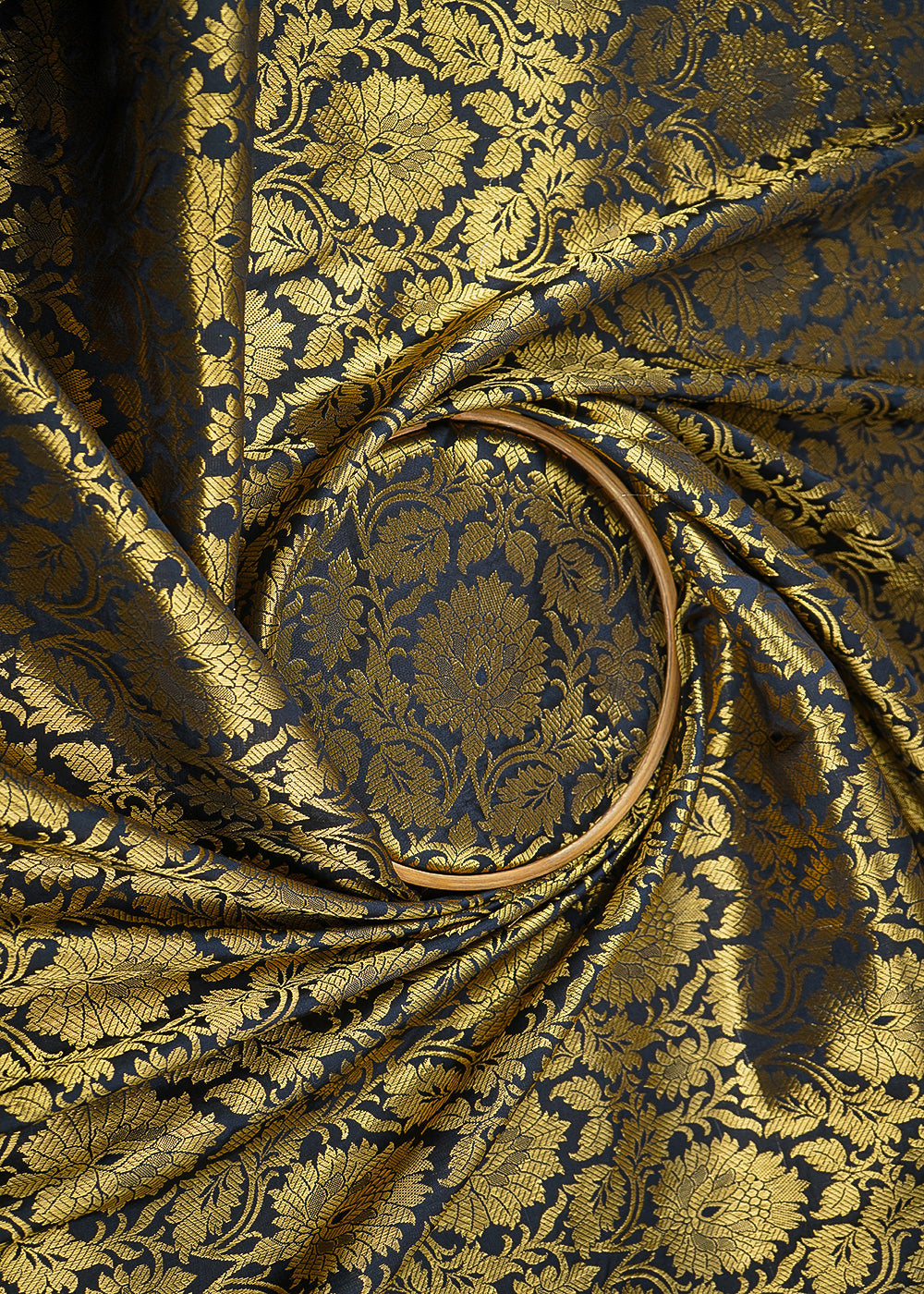 black-banarasi-brocade-fabric-with-all-over-zari-handloom-23147-close-view