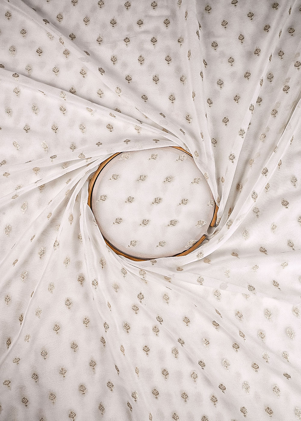 White Georgette Fabric With All Over Zari Handloom 23562