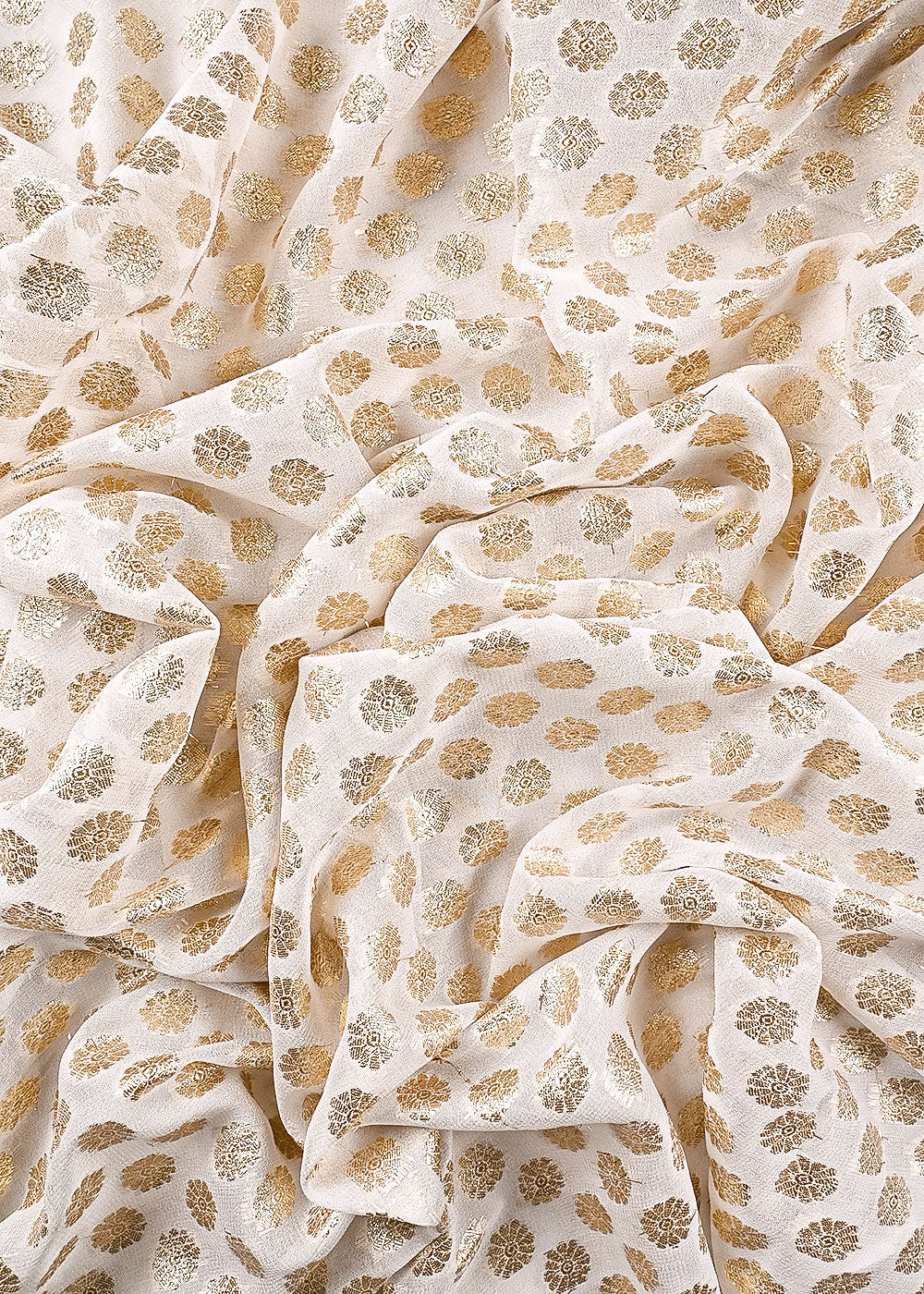 White Georgette Fabric With All Over Zari Handloom 23570