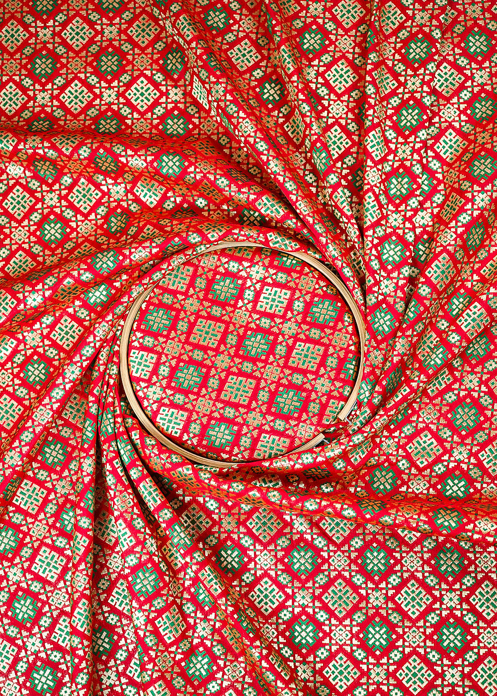Red Banarasi Brocade Fabric With All Over Thread And Zari Handloom 23804