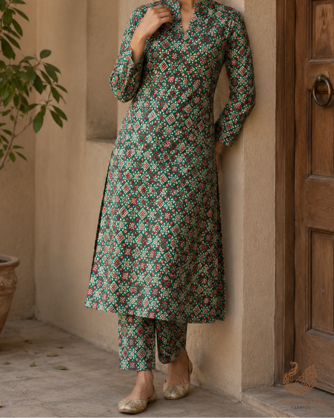 Bottle Green Banarasi Brocade Fabric With All Over Thread And Zari Handloom 23805