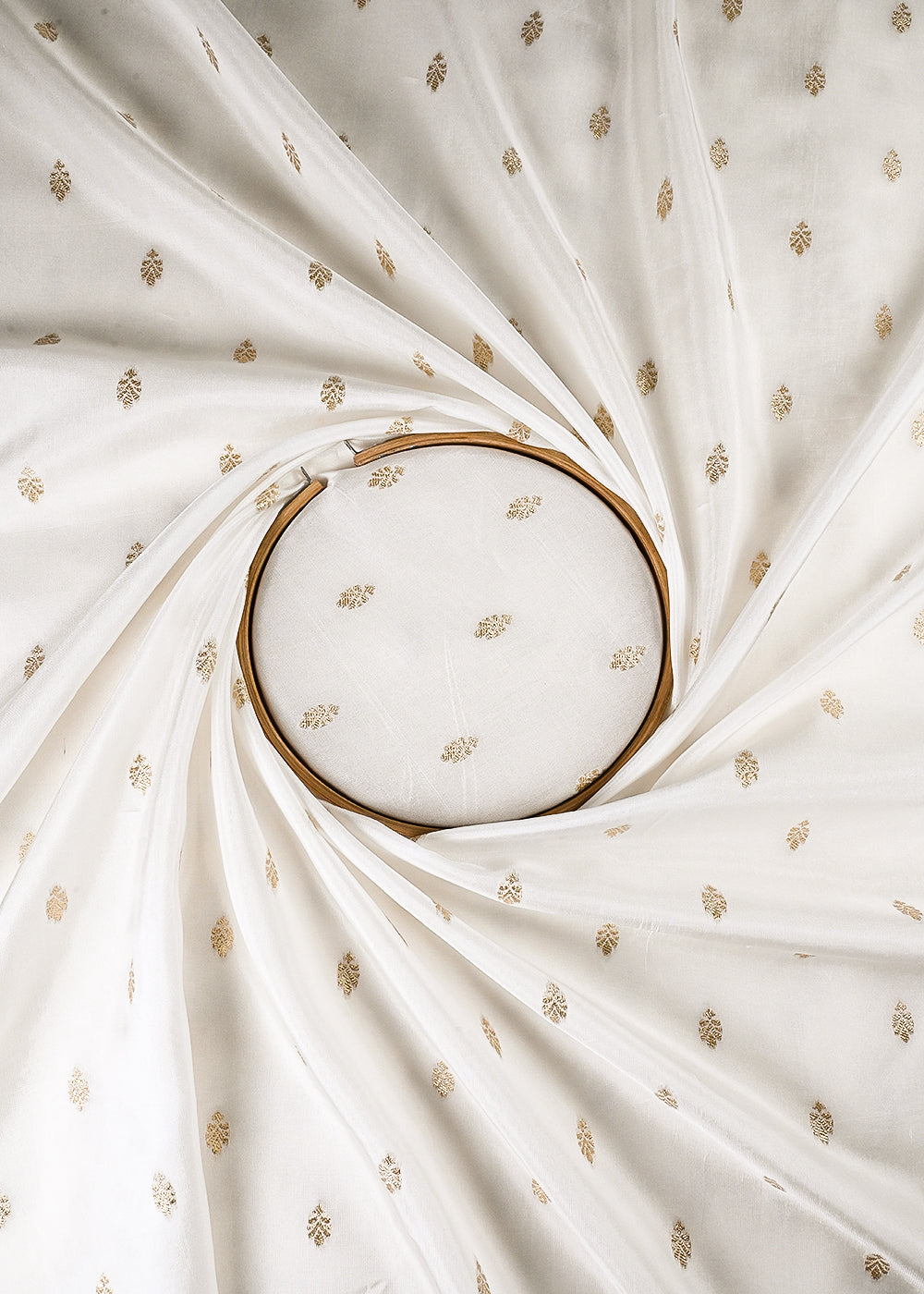 White Dyeable Silk Fabric With All Over Zari Handloom 24873