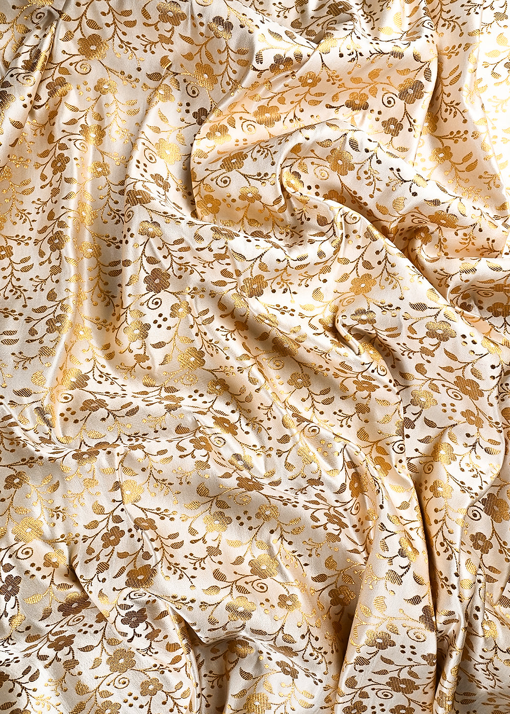 Off White Banarasi Brocade Fabric With All Over Thread And Zari Handloom 24922