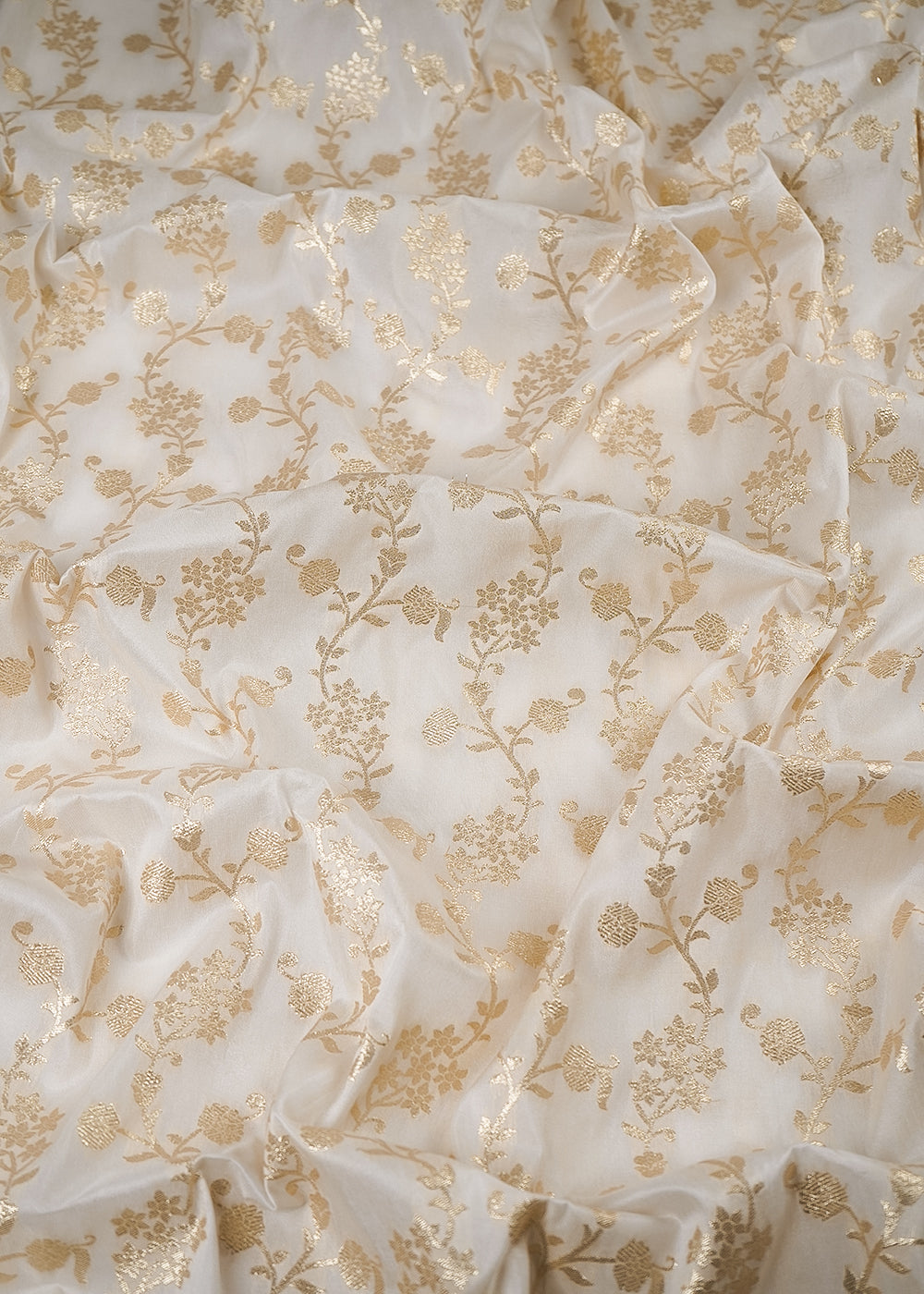 White Dyeable Silk Fabric With All Over Zari Handloom 24962