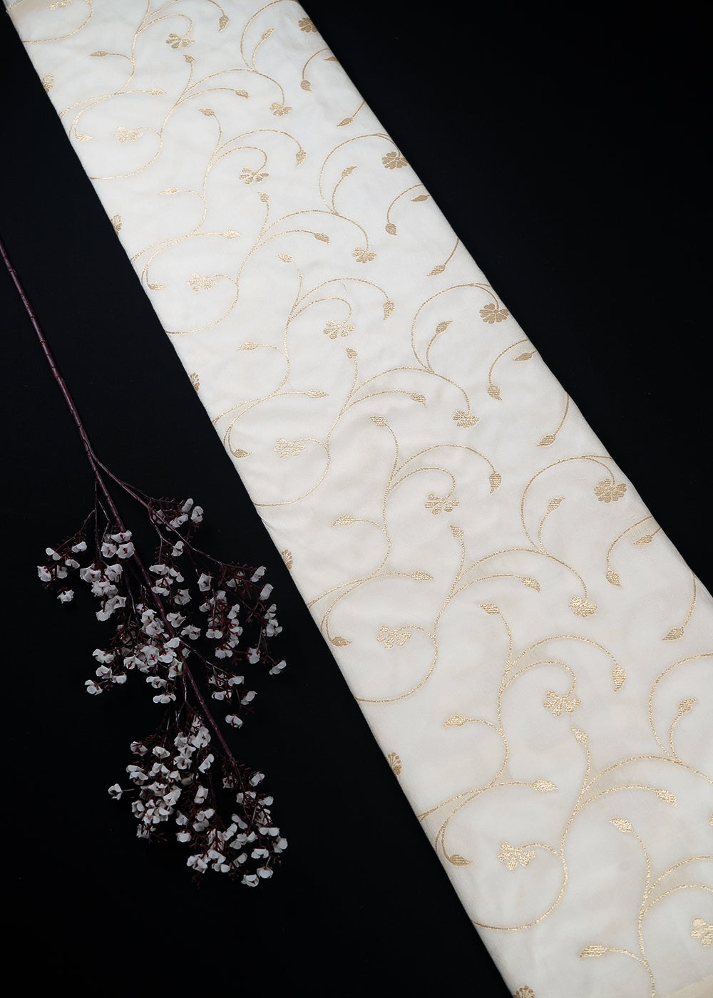 White Dyeable Silk Fabric With All Over Zari Handloom 24964