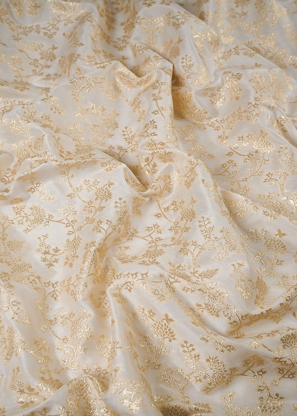 White Dyeable Silk Fabric With All Over Zari Handloom 24965