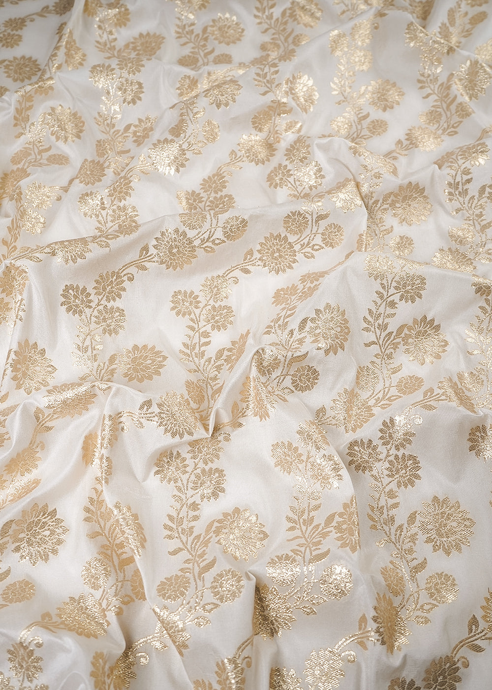 White Dyeable Silk Fabric With All Over Zari Handloom 24968