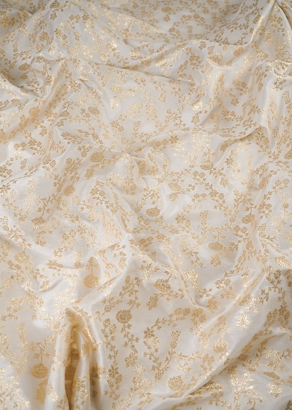 White Dyeable Silk Fabric With All Over Zari Handloom 24970