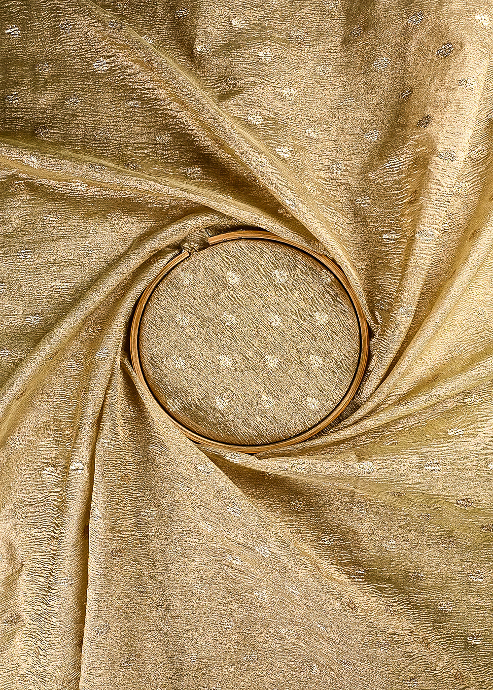 Golden Crushed Tissue Fabric With All Over Zari Handloom 25015