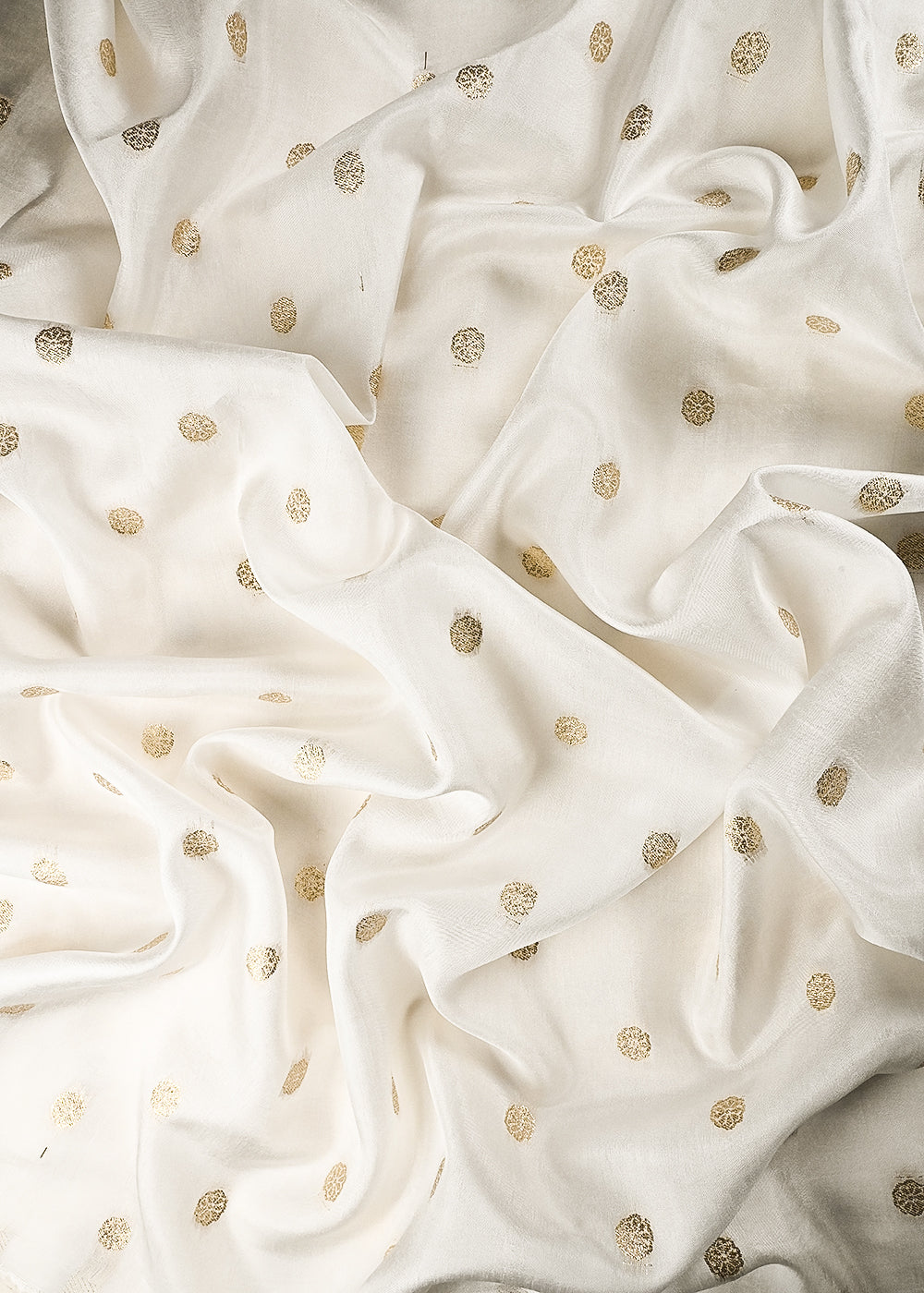 White Dyeable Silk Fabric With All Over Zari Handloom 25025