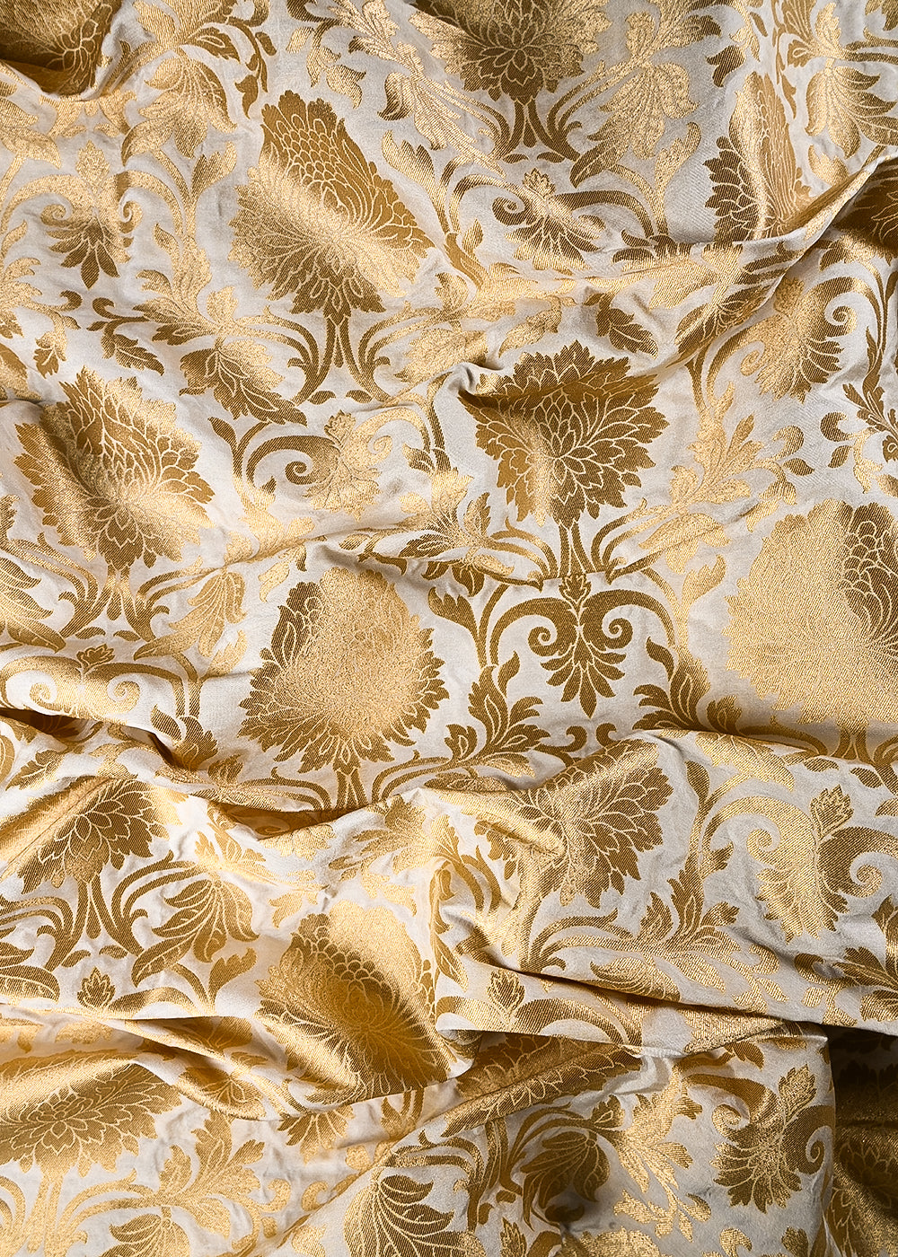 White Dyeable Silk Fabric With All Over Zari Handloom 25094