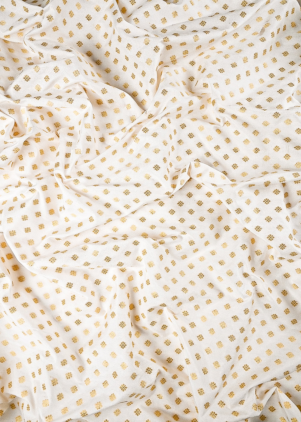 White Dyeable Silk Fabric With All Over Zari Handloom 25105