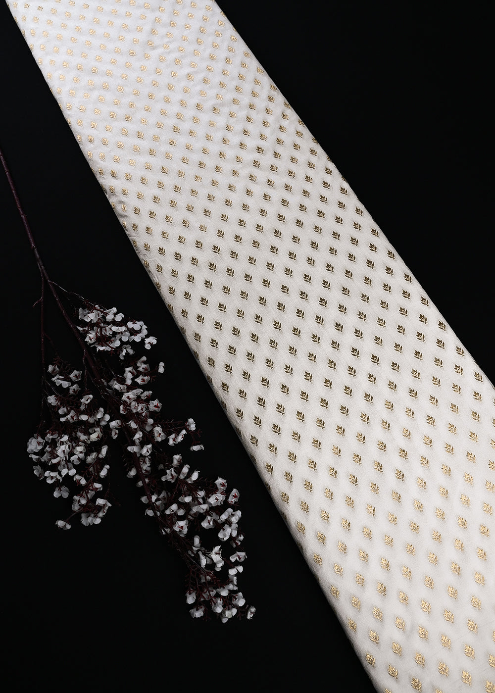 White Dyeable Silk Fabric With All Over Zari Handloom 25106