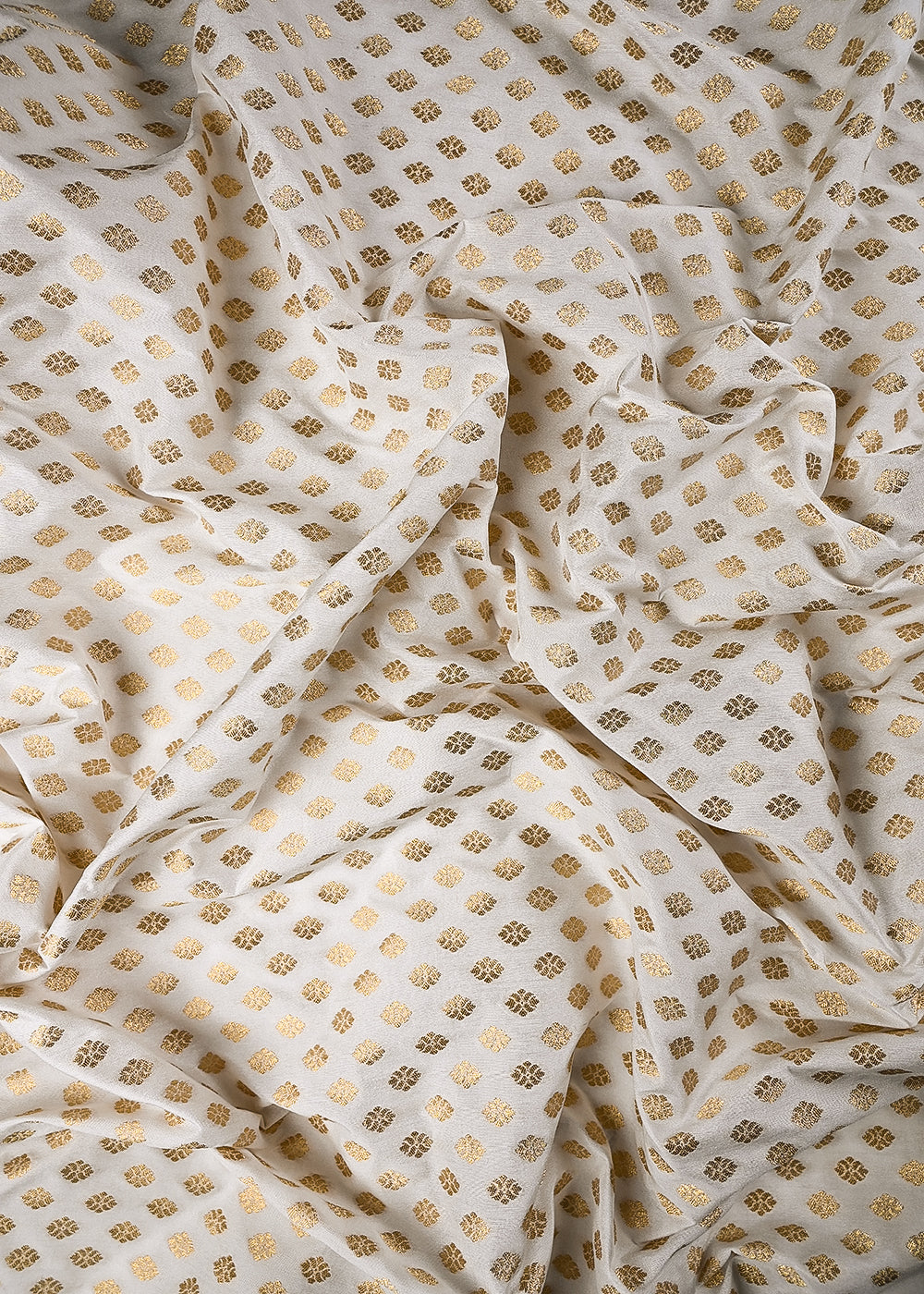 White Dyeable Silk Fabric With All Over Zari Handloom 25107