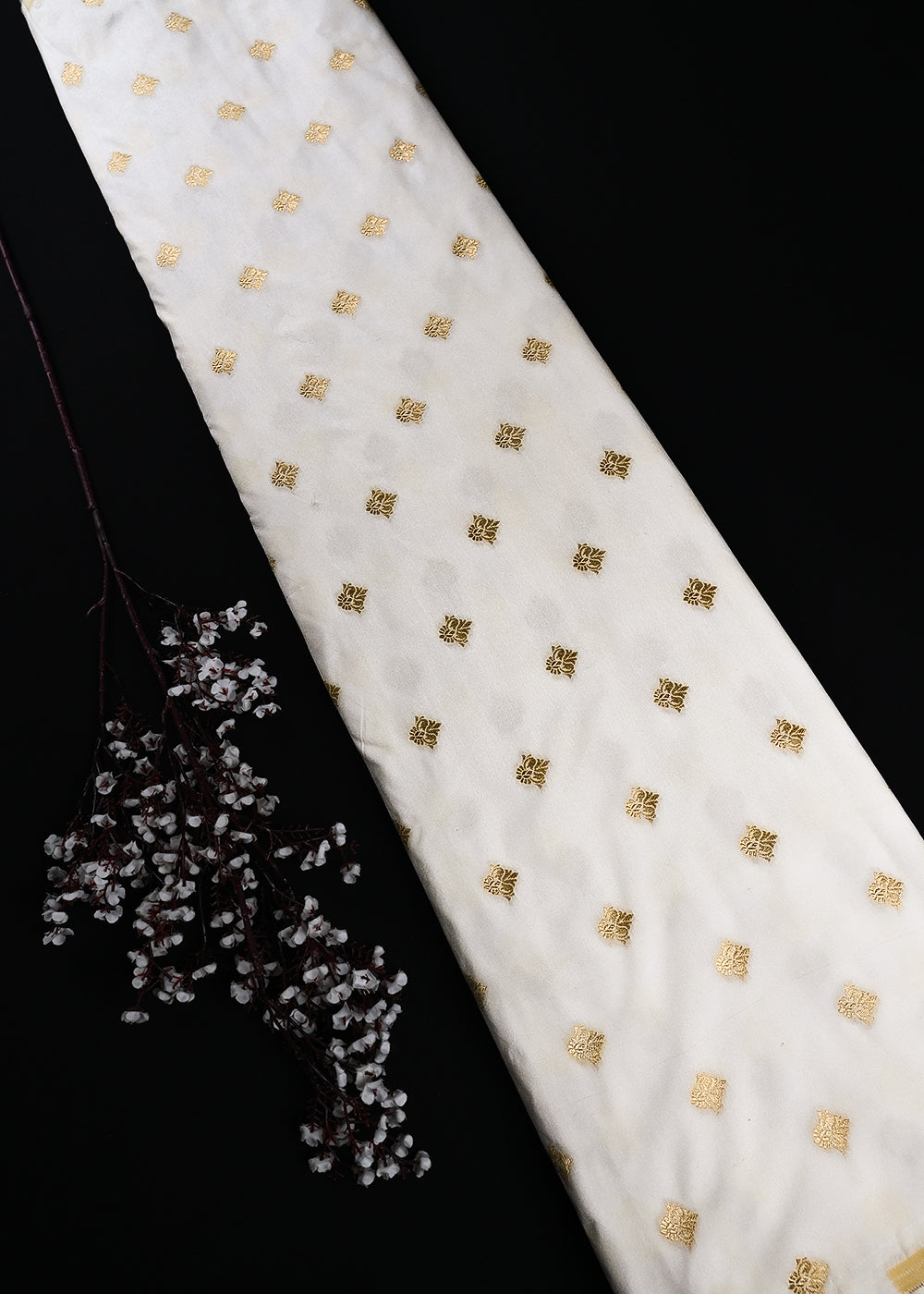 White Dyeable Silk Fabric With All Over Zari Handloom 25108