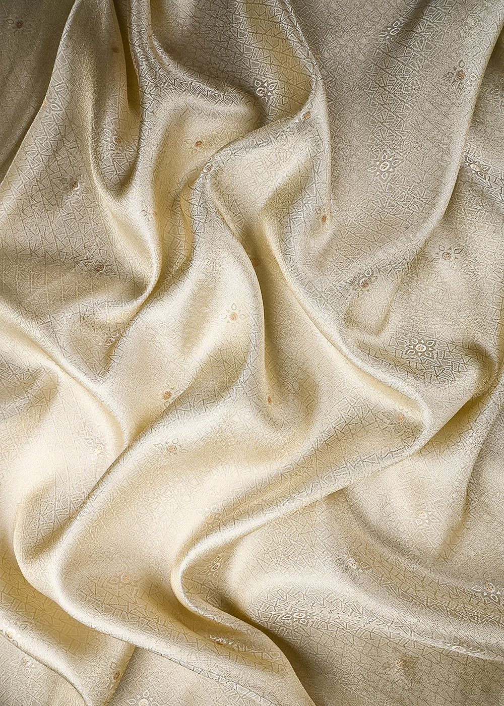 Golden Dyeable Tissue Fabric With All Over Zari Handloom 25156