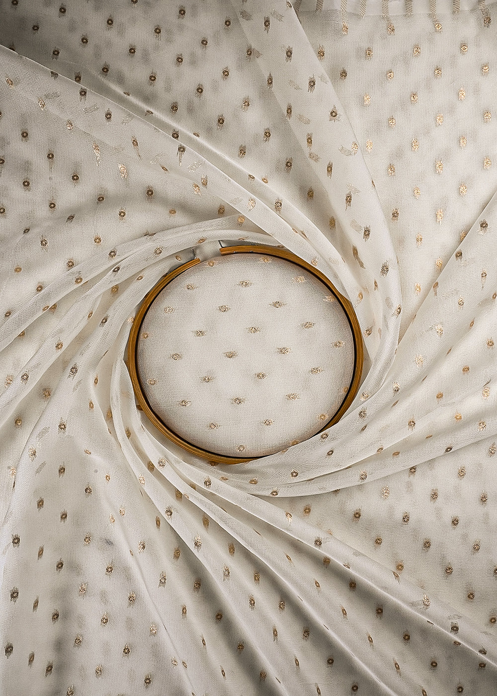 White Dyeable Georgette Fabric With All Over Zari Handloom 25193