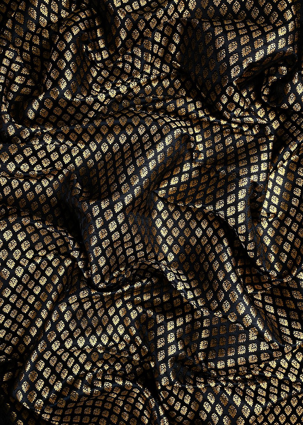 Black Banarasi Brocade Fabric With All Over Thread And Zari Handloom 25239