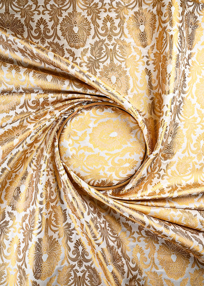 Off White Banarasi Brocade Fabric With All Over Thread And Zari Handloom 25258
