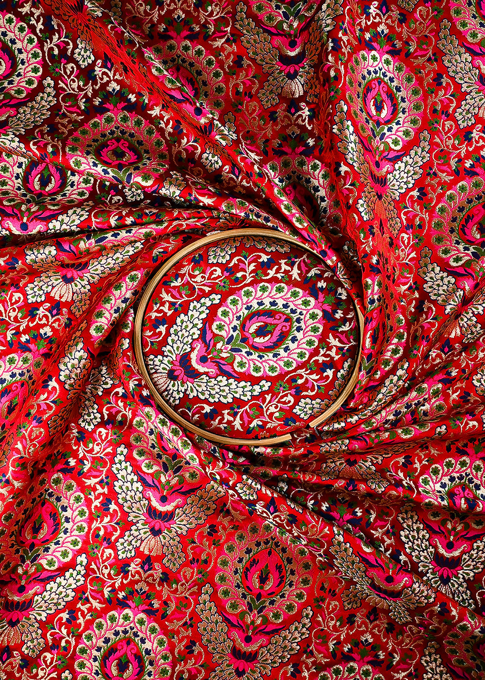 Maroon Pure Banarasi Brocade Fabric With All Over Thread And Zari Handloom 25281