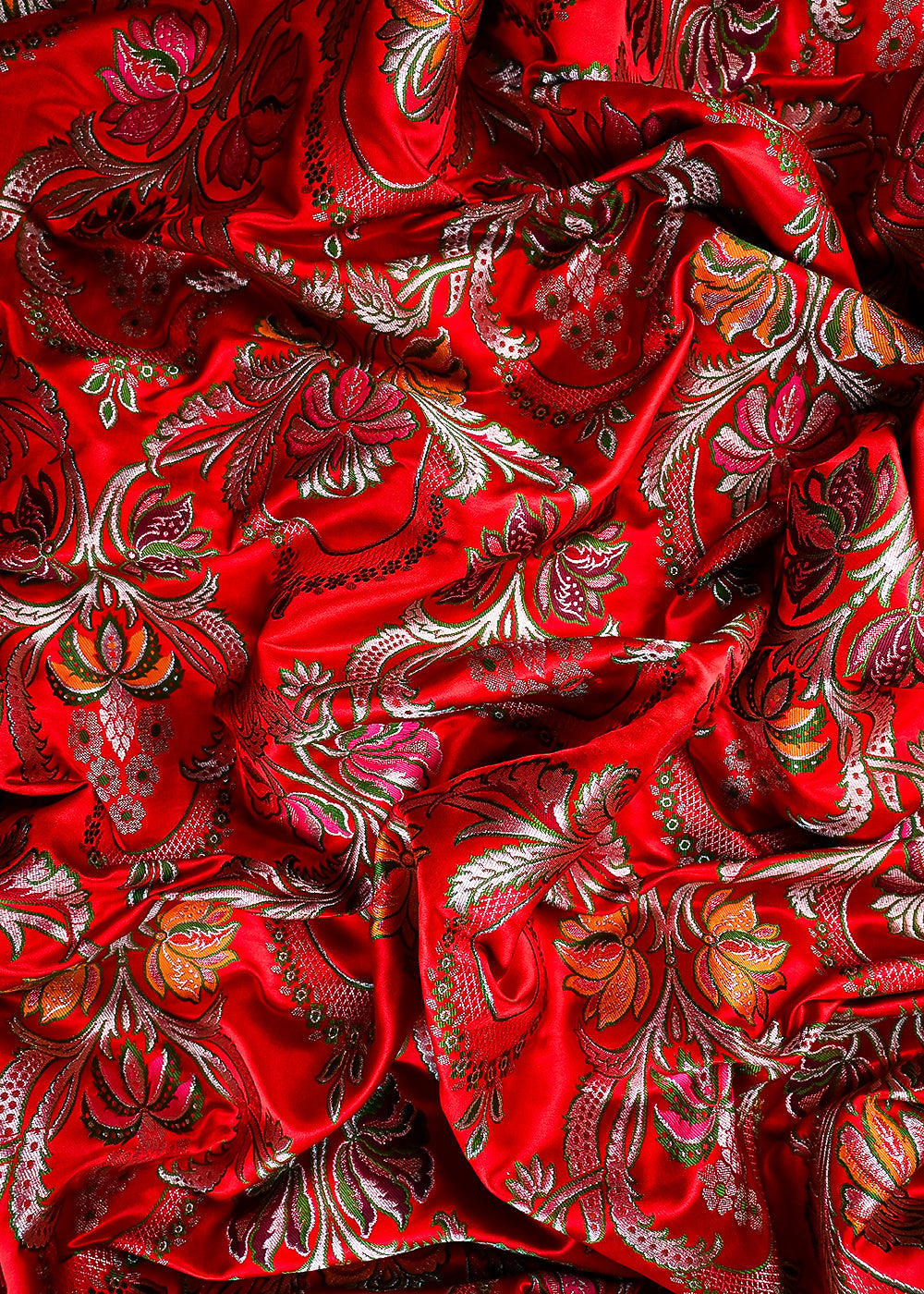 Red Pure Banarasi Brocade Fabric With All Over Thread And Zari Handloom 25288