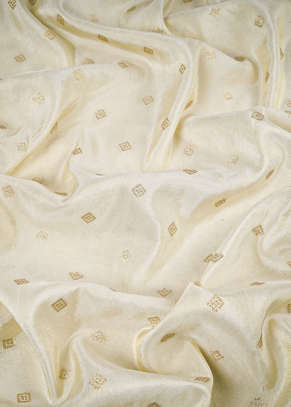 Golden Dyeable Tissue Fabric With All Over Zari Handloom 25333