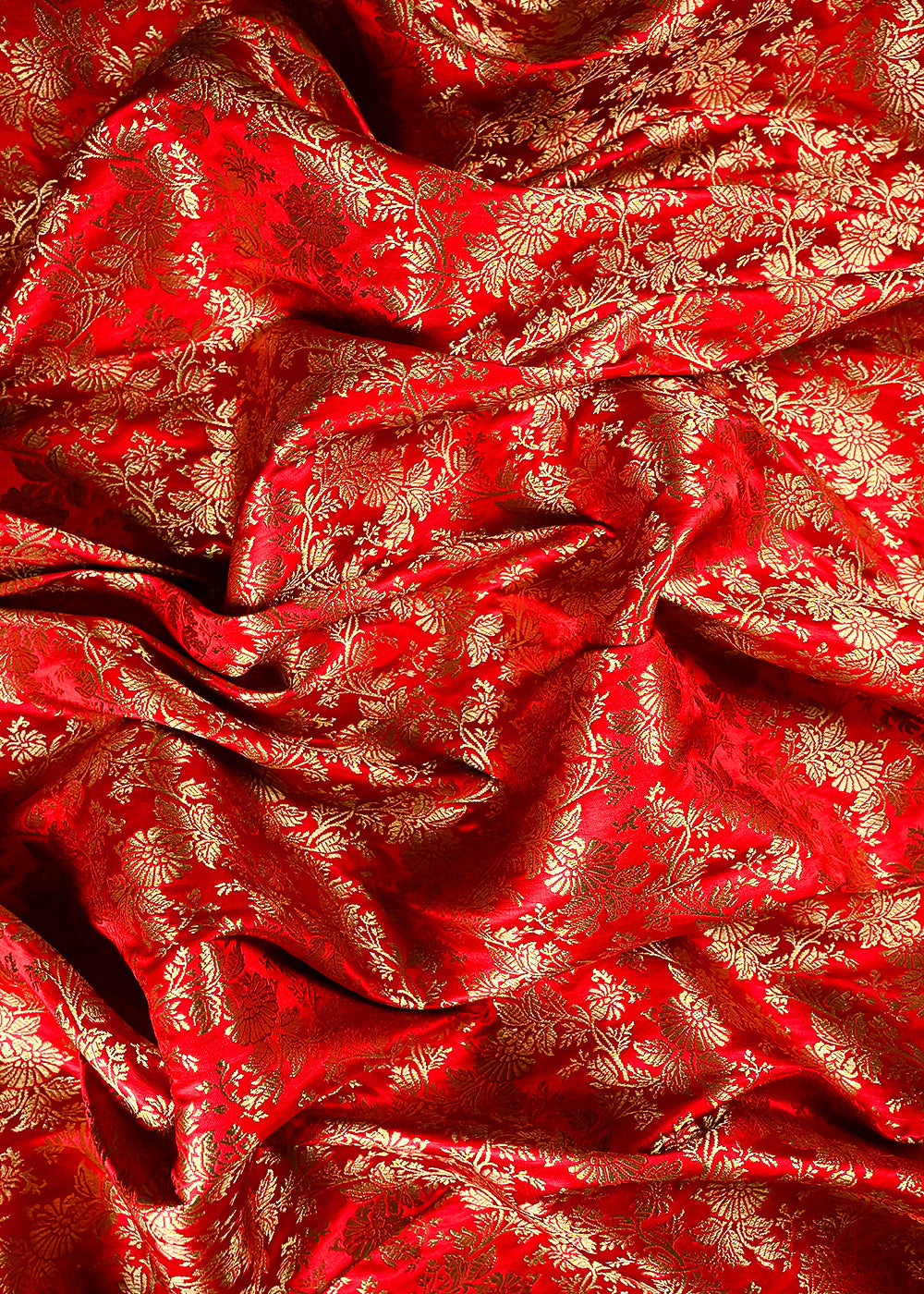 Red Banarasi Brocade Fabric With All Over Thread And Zari Handloom 25692