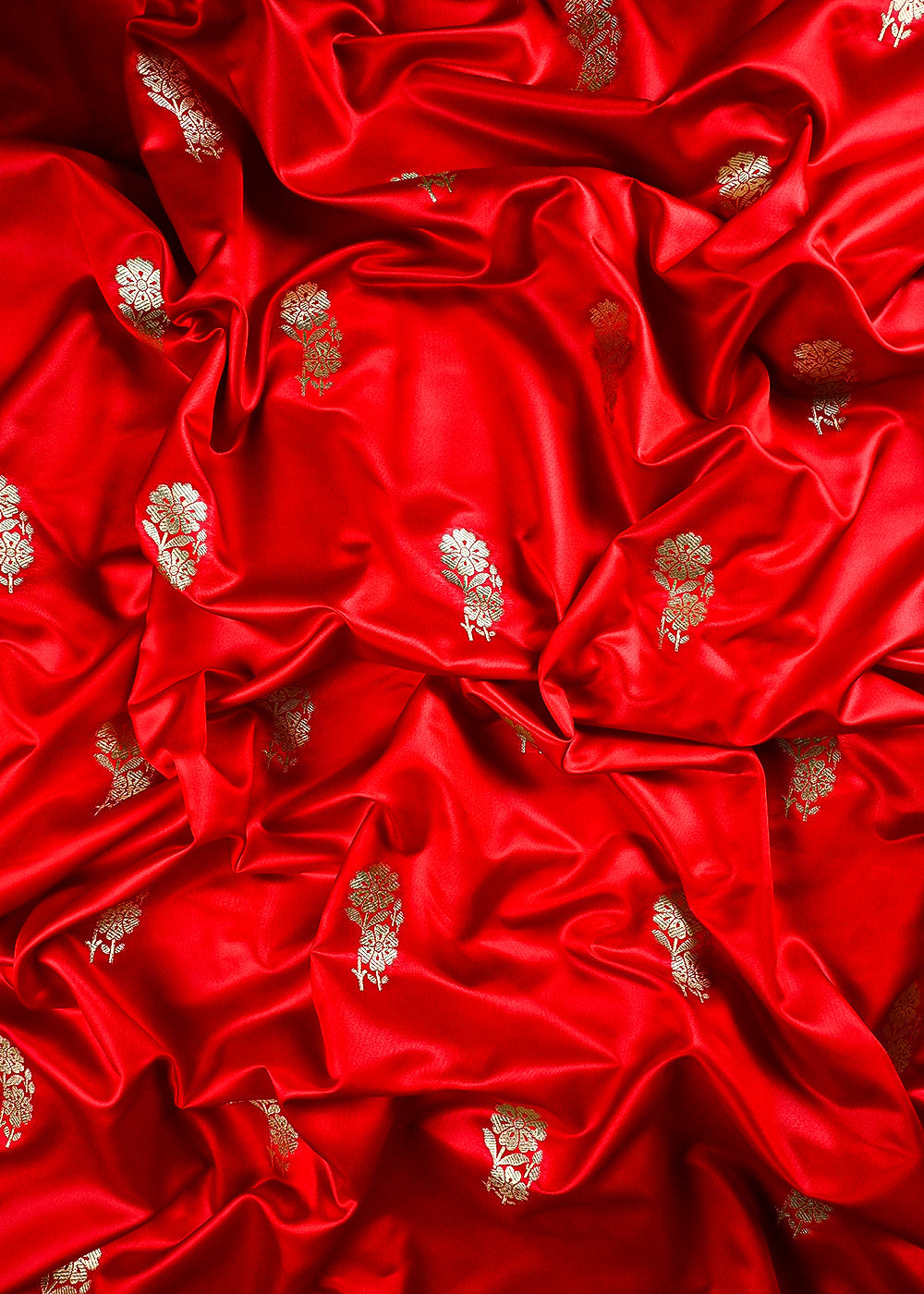 Red Banarasi Brocade Fabric With All Over Zari Handloom 25732