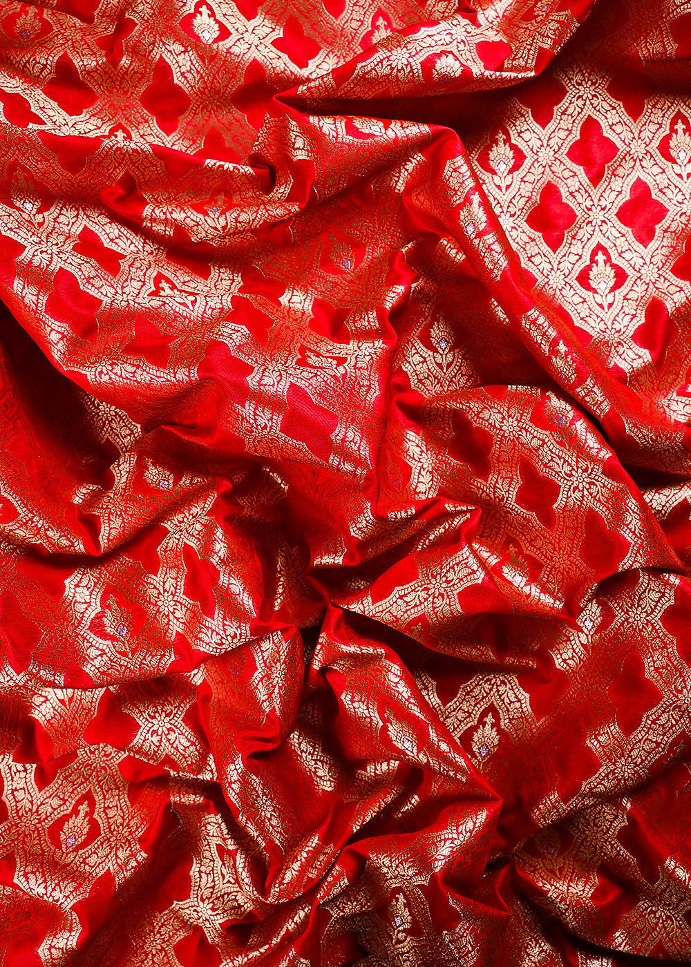 Red Banarasi Brocade Fabric With All Over Thread And Zari Handloom 25781