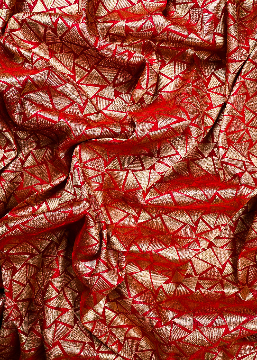 Maroon Banarasi Brocade Fabric With All Over Thread And Zari Handloom 25864