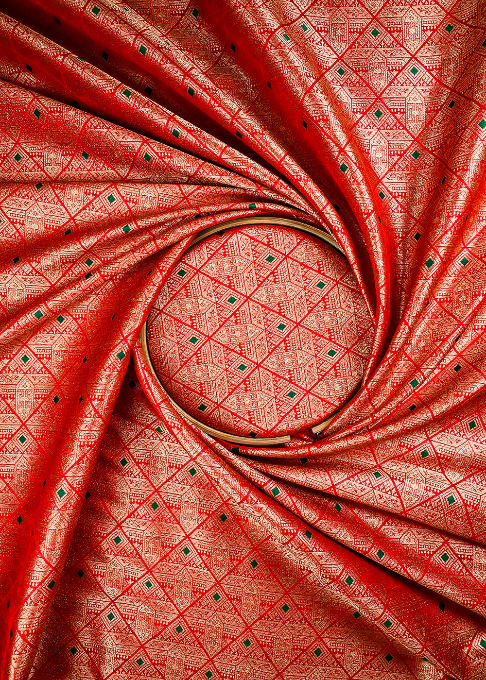 Red Banarasi Brocade Fabric With All Over Thread And Zari Handloom 25870
