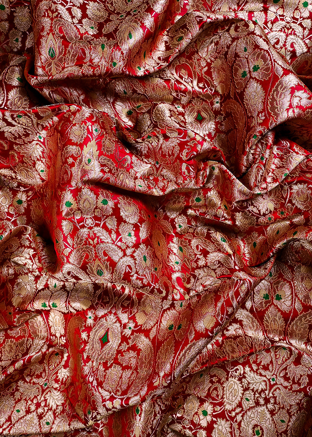 Maroon Banarasi Brocade Fabric With All Over Thread And Zari Handloom 25886