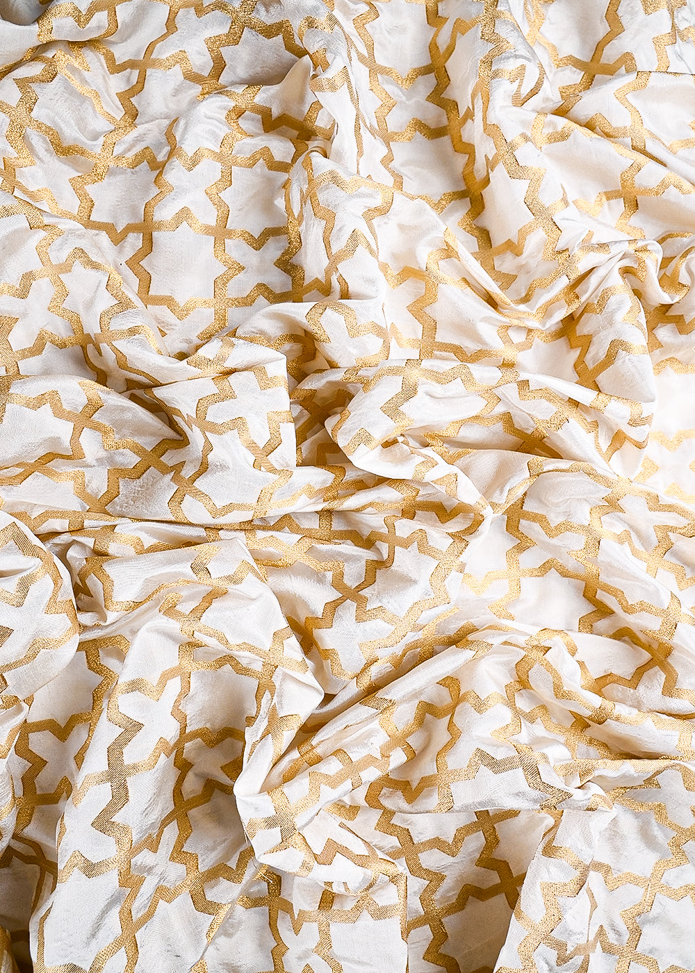 White Dyeable Silk Fabric With All Over Zari Handloom 26481