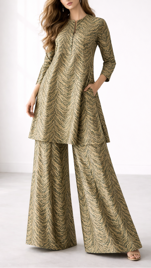 Green Banarasi Brocade Fabric With All Over Zari Handloom 21665