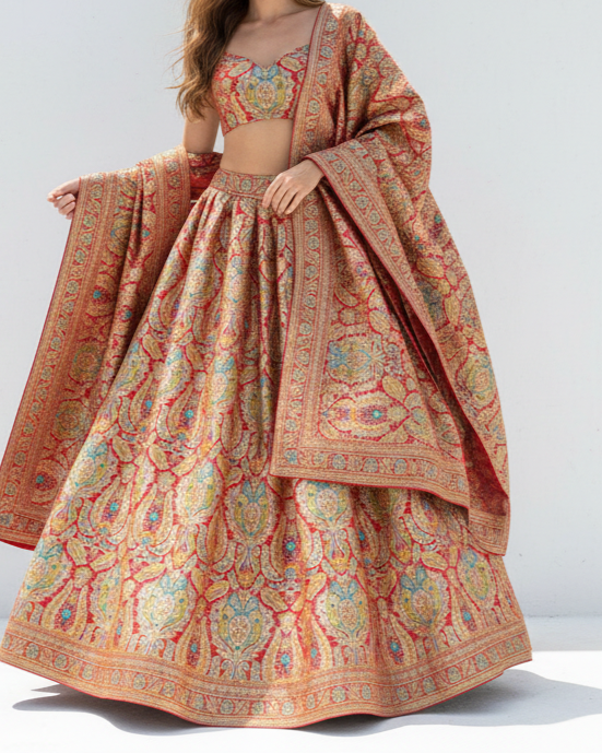 Maroon Pure Banarasi Brocade Fabric With All Over Thread And Zari Handloom 21530